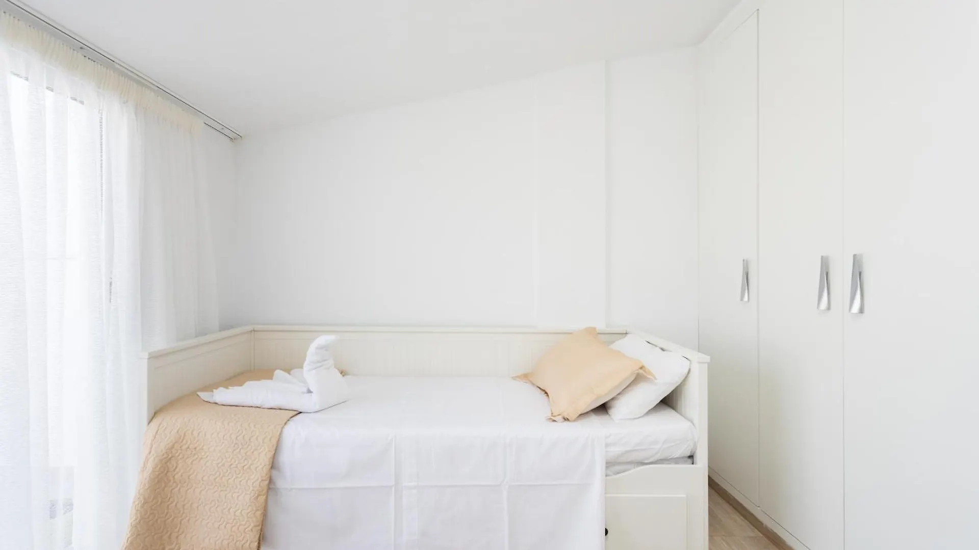 Emily Residencial Apartment Los Cristianos