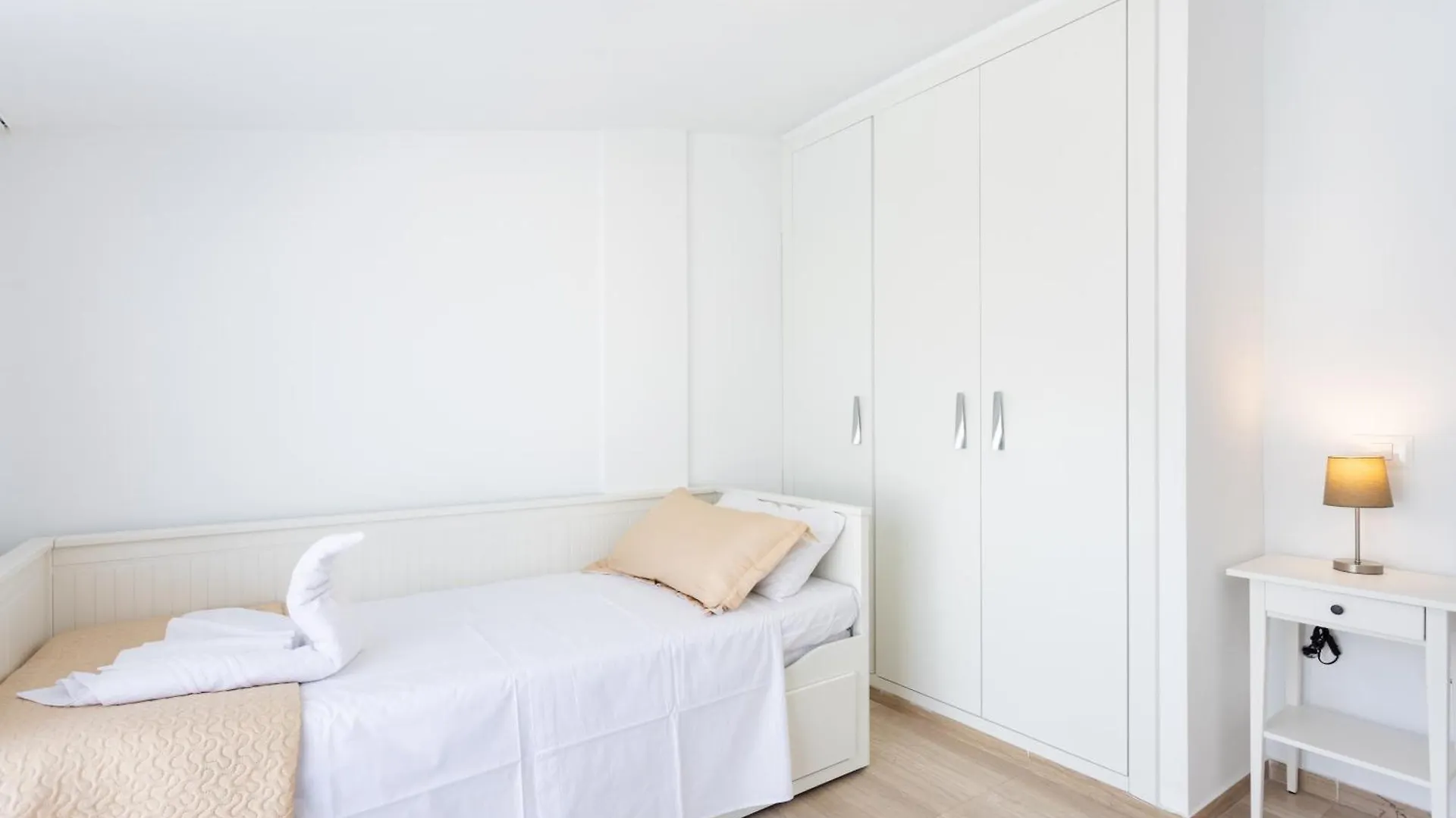 Emily Residencial Apartment Los Cristianos  Spain