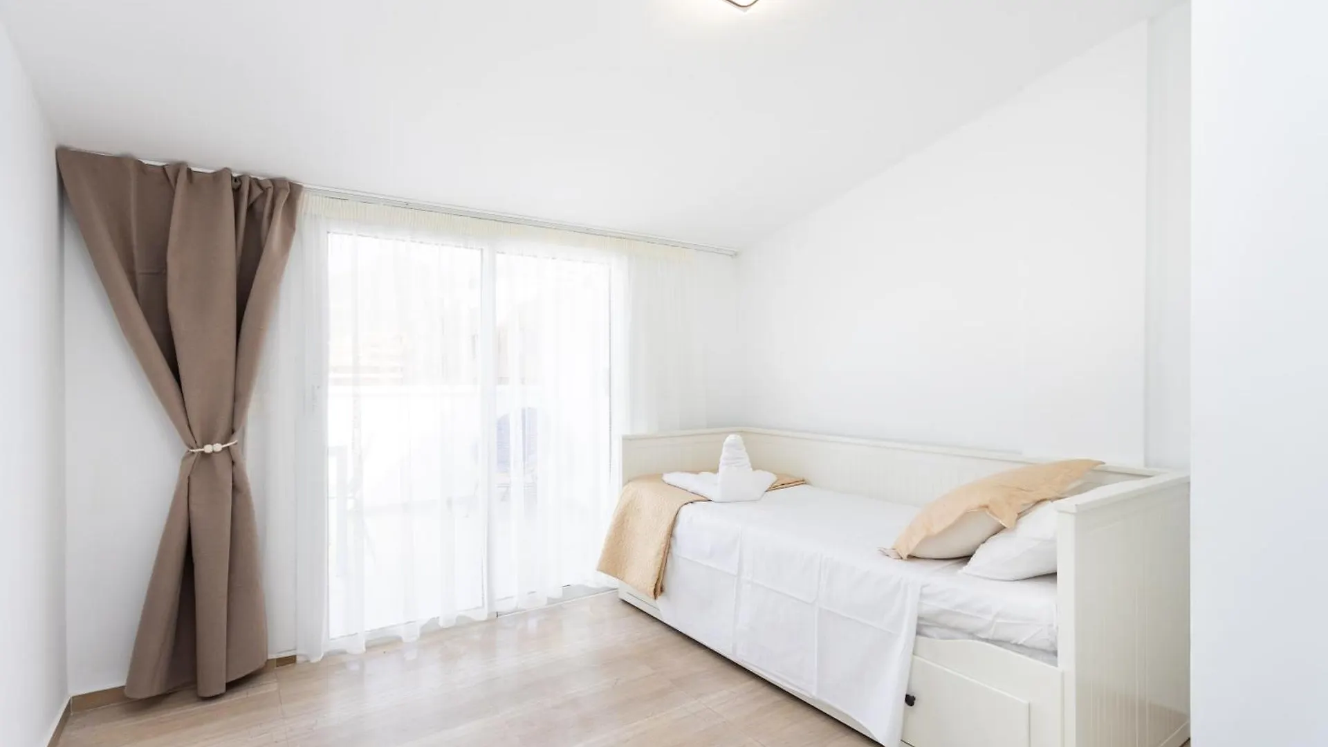 Emily Residencial Apartment Los Cristianos